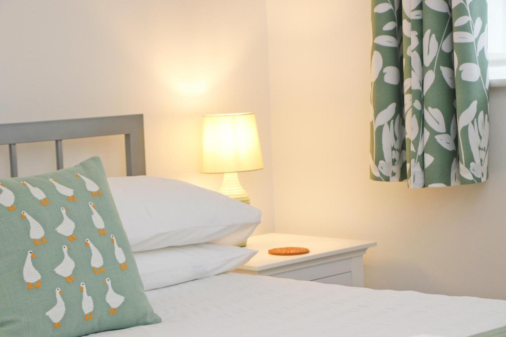 7 Bays For 7 Days! Spacious Bungalow Near 7 Beaches Saint Merryn Eksteriør billede